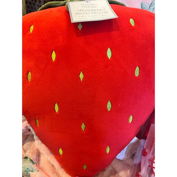 Strawberry shortcake and Hello kitty bundle - Picture 3 of 9